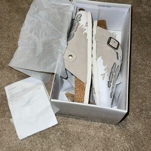 NWB octavious marks skeleton clogs